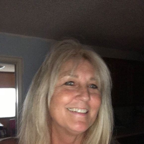 Meet your Posher, Shirley - Picture 1 of 1